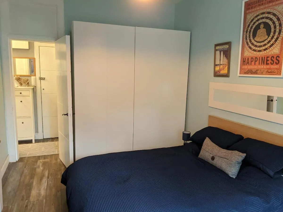 Trendy Historic Flat In Edinburgh Apartment