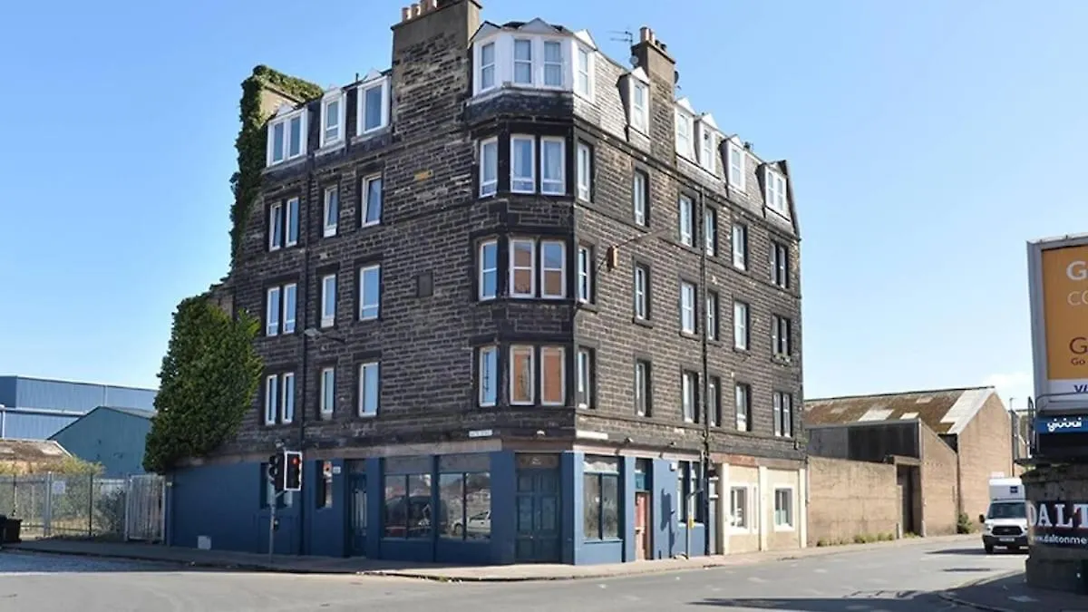 Trendy Historic Flat In Edinburgh Apartment